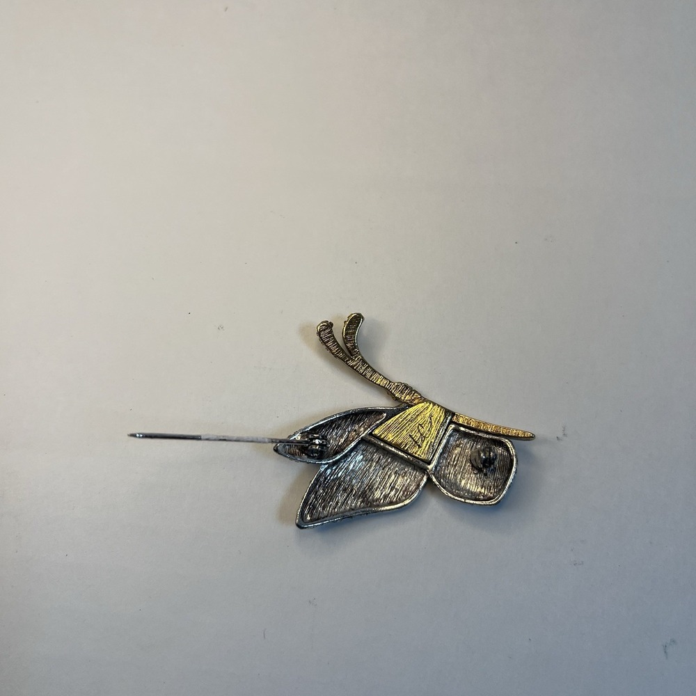 Vintage Butterfly LC Liz Claiborne Two Tone Metal Jewelry Brooch Pin Signed 2" - Picture 6 of 7